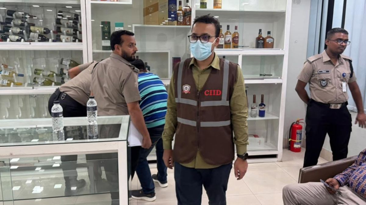 সালমান মুক্তাদিরের শ্বশুরের ৪ গুদাম সিলগালা, শুল্কমুক্ত মদ জব্দ