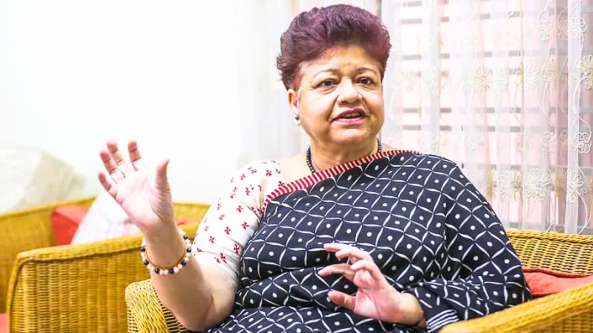নিকাব পরা শিক্ষার্থীকে ‘কটূক্তি’, ঢাবি শিক্ষিকাকে ক্লাস থেকে অব্যাহতি
