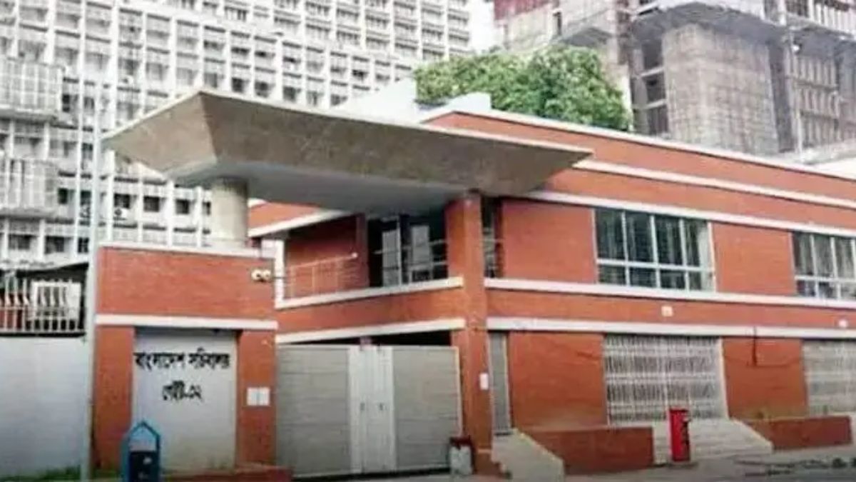 সচিবালয়ে দর্শনার্থী পাস সীমিত, প্রবেশ ১২টার পর