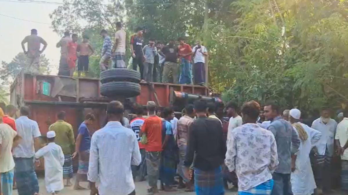 কুড়িগ্রামে সড়ক দুর্ঘটনায় নিহত ৫