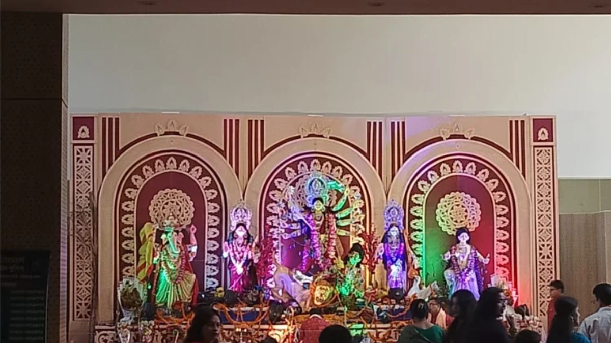 আজ দুর্গোৎসবের মহানবমী, দেবীবিদায়ের ব্যাকুলতা