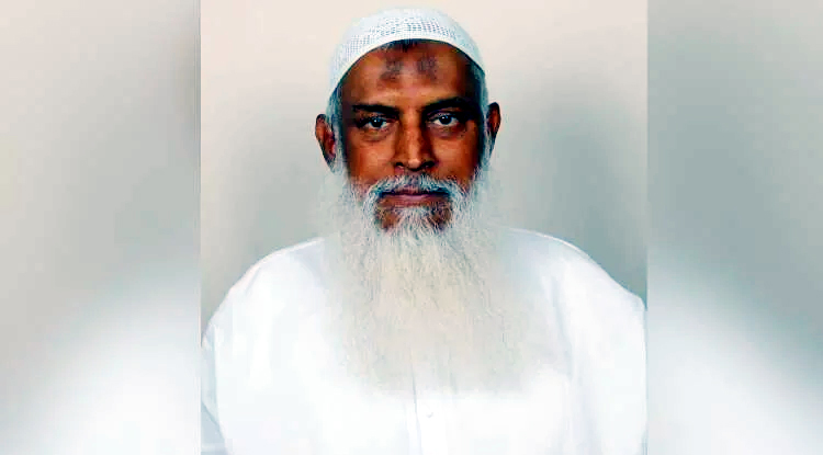 রিয়াদে বিমানবন্দরে নিহত ওমরাহযাত্রী নাসরুল্লাহর পরিবারের দায়িত্ব নিলেন ধর্মমন্ত্রী