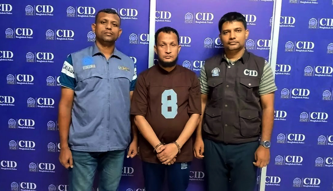 ‘বিএআরসির সহকারী পরিচালক প্রশ্নফাঁসে গ্রেপ্তার’