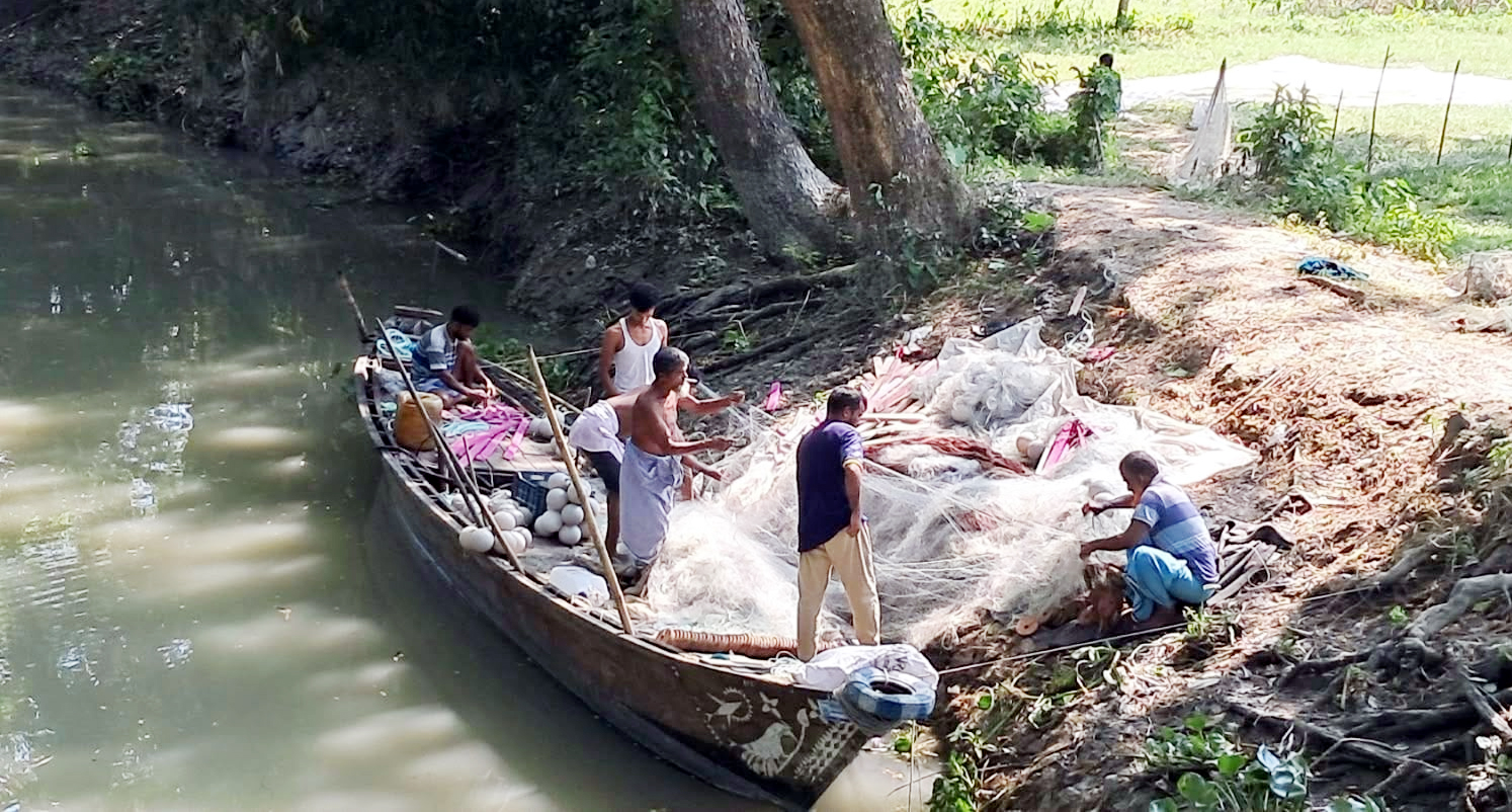 শিকারে নামছেন চাঁদপুরের জেলেরা