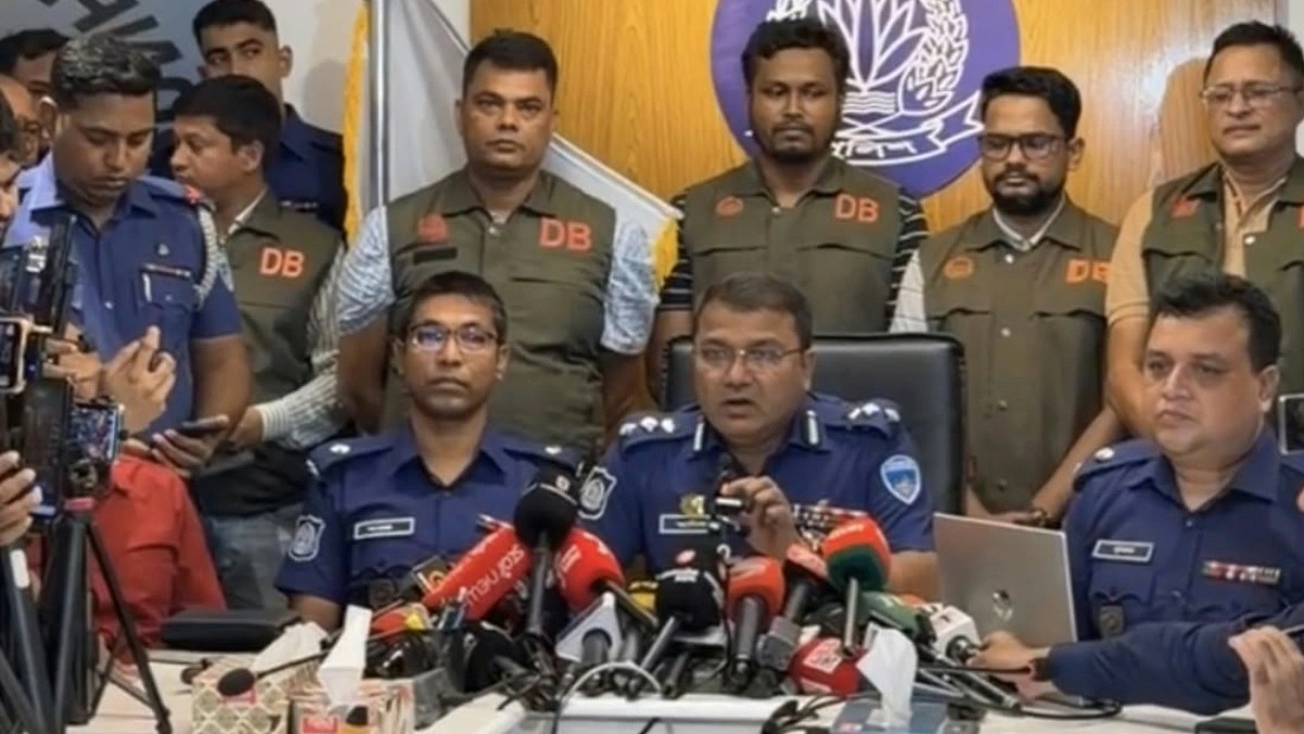আইফোনের লোভে স্কুলছাত্র অপ্রতিমকে পিটিয়ে হত্যা, তোশকের নিচে মিলল মুঠোফোন